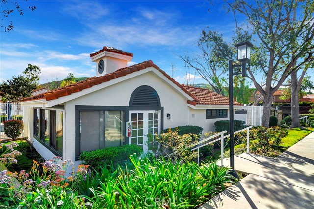 Detail Gallery Image 29 of 43 For 4827 Matteo, Oak Park,  CA 91377 - 3 Beds | 3 Baths