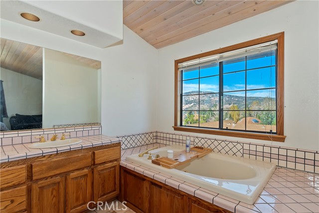 Detail Gallery Image 24 of 41 For 1242 Kayah Dr, Big Bear City,  CA 92314 - 3 Beds | 3/1 Baths