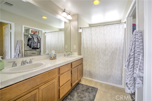 Detail Gallery Image 11 of 25 For 35828 Crickhowell Ave, Murrieta,  CA 92563 - 3 Beds | 2/1 Baths