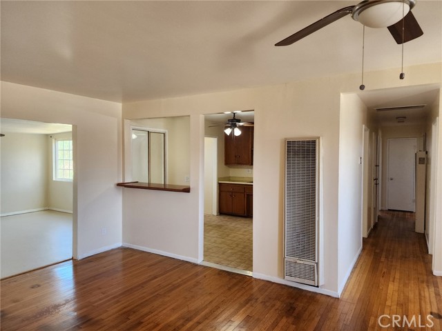 Detail Gallery Image 3 of 9 For 1931 W Sloop Ave, Anaheim,  CA 92804 - 3 Beds | 1/1 Baths