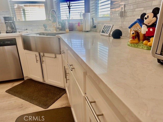 8901 Eton Avenue, Canoga Park CA: https://media.crmls.org/medias/882eaf91-d45d-4d20-8d29-7b2965edbed1.jpg