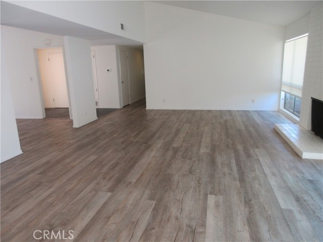 24300 Hatteras Street photo 15