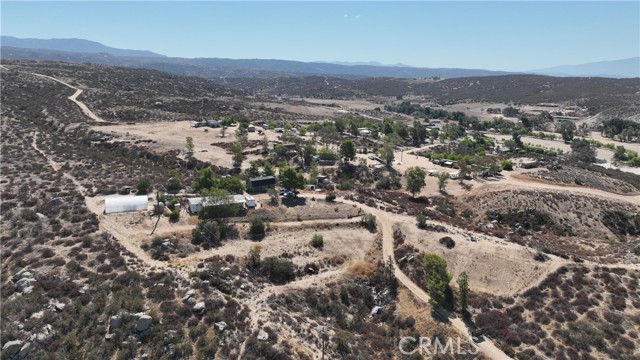 Detail Gallery Image 4 of 12 For 42577 E Benton Rd, Hemet,  CA 92544 - 2 Beds | 2 Baths