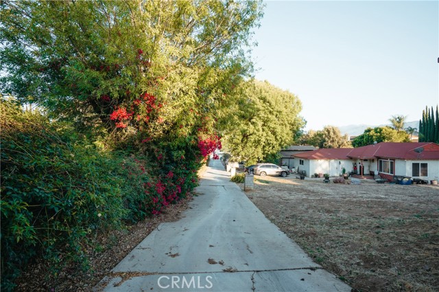 5266 Bluff Street, Norco CA: https://media.crmls.org/medias/8830d9e2-be03-4ec0-ade9-401cb9aa47ec.jpg