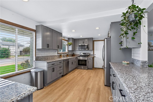 Detail Gallery Image 11 of 34 For 4100 Sierra, Norco,  CA 92860 - 3 Beds | 2 Baths