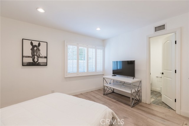 Detail Gallery Image 11 of 25 For 23760 Oakfield Rd, Hidden Hills,  CA 91302 - 4 Beds | 3/1 Baths
