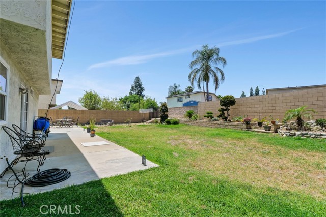 1725 Trinity Loop, Ontario CA: https://media.crmls.org/medias/883238a8-5505-43f9-b375-24d9d50e1d77.jpg