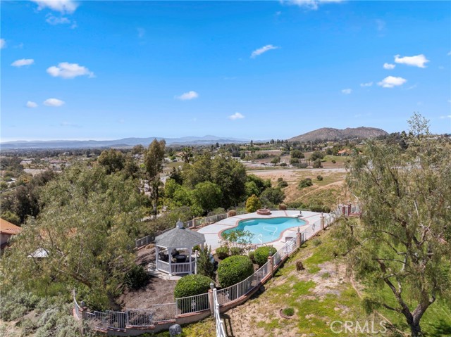 Detail Gallery Image 6 of 74 For 40225 Lucero Dr, Temecula,  CA 92592 - 4 Beds | 4 Baths