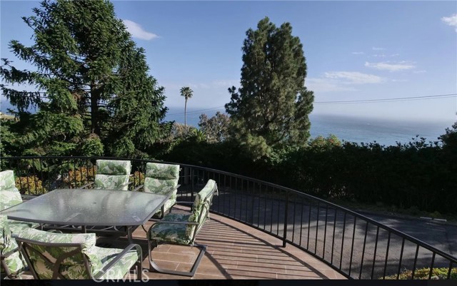 Detail Gallery Image 5 of 19 For 3327 1/2 Sumac Ridge, Malibu,  CA 90265 - 2 Beds | 1 Baths