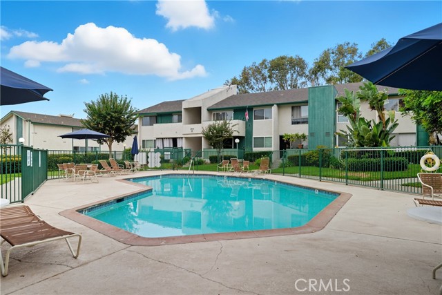 15225 Santa Gertrudes Avenue, La Mirada CA: https://media.crmls.org/medias/88332867-ce67-4954-81ad-270911f2eb4d.jpg