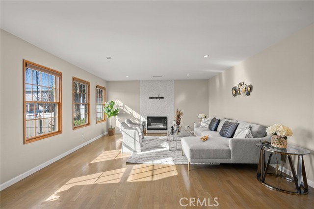 Detail Gallery Image 8 of 34 For 12313 Alberta, Culver City,  CA 90230 - 3 Beds | 2 Baths