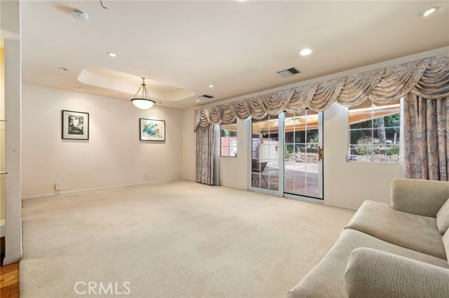 Detail Gallery Image 11 of 23 For 18409 Los Alimos St, Porter Ranch,  CA 91326 - 3 Beds | 2 Baths