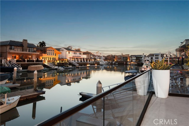 Detail Gallery Image 3 of 47 For 4072 Morning Star, Huntington Beach,  CA 92649 - 4 Beds | 4 Baths