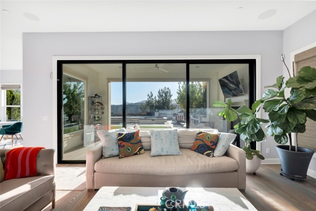 11929 Ricasoli Way, Porter Ranch CA: https://media.crmls.org/medias/8834d0e4-4996-46f0-902a-d9f16584b13e.jpg