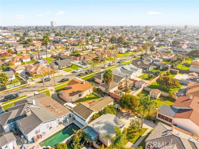 803 N Grandee, Compton CA: https://media.crmls.org/medias/8834e006-d015-40eb-a6d9-c6a03cc775b2.jpg