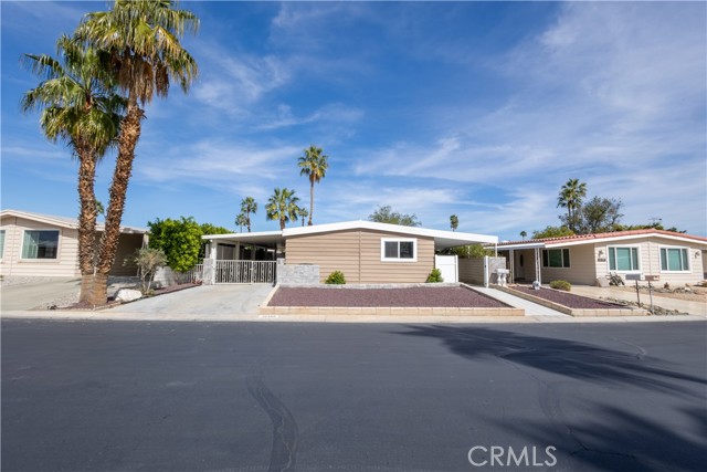 Detail Gallery Image 3 of 25 For 38356 Devils Canyon, Palm Desert,  CA 92260 - 2 Beds | 2 Baths