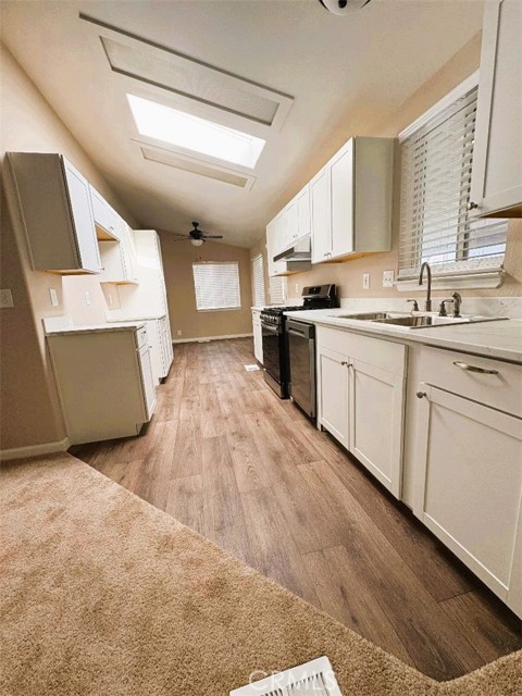 Detail Gallery Image 4 of 16 For 9366 Talbert Aly, Fountain Valley,  CA 92708 - 3 Beds | 2 Baths