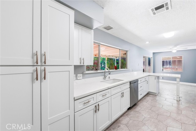 Detail Gallery Image 12 of 38 For 24673 Barton, Loma Linda,  CA 92354 - 3 Beds | 2 Baths