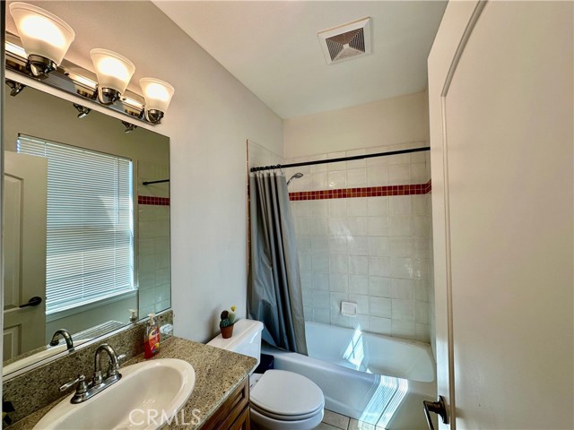 Detail Gallery Image 21 of 27 For 984 S Highland Ave, Fullerton,  CA 92832 - 2 Beds | 2/1 Baths