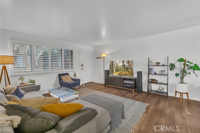 1506 E 4th, Long Beach CA: https://media.crmls.org/medias/88374e6a-39a3-4783-9a85-d6086acaa118.jpg