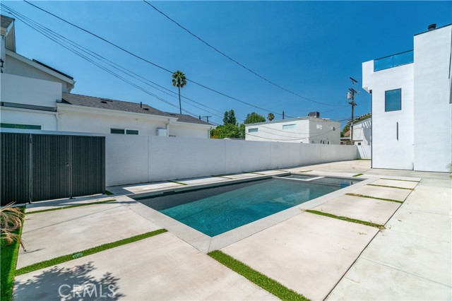 Detail Gallery Image 48 of 57 For 13838 Milbank St, Sherman Oaks,  CA 91423 - 4 Beds | 4 Baths