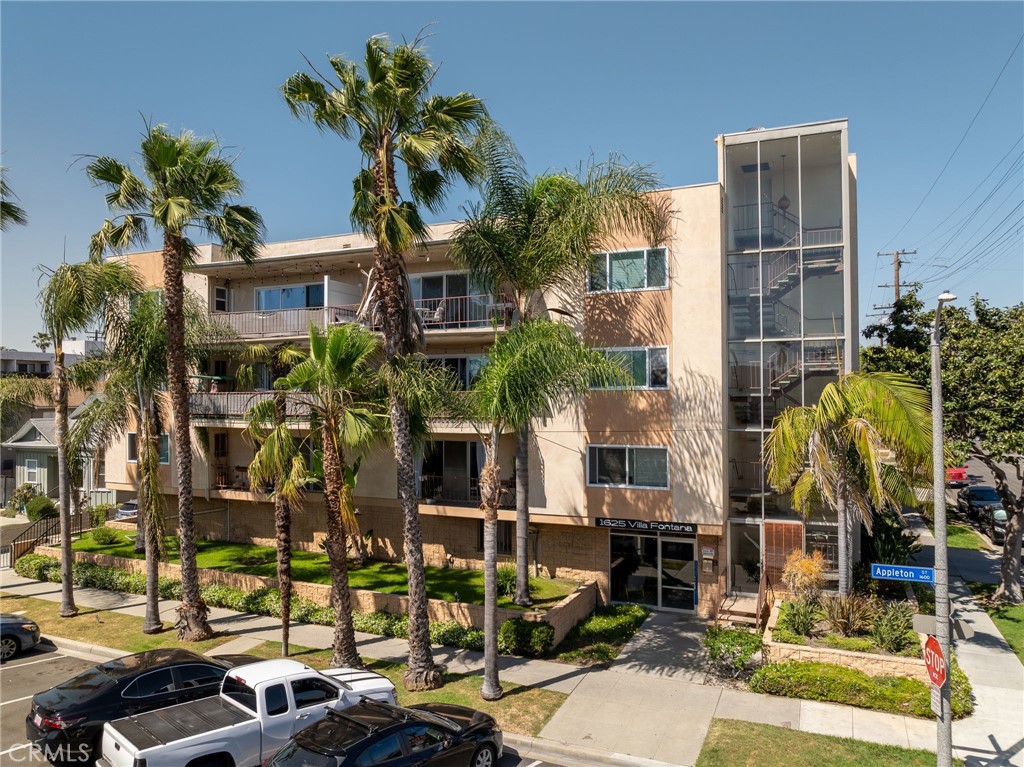 1625 E Appleton #3B