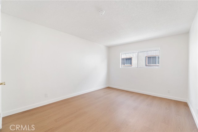 Detail Gallery Image 9 of 17 For 13080 Dronfield Ave #62,  Sylmar,  CA 91342 - 2 Beds | 1 Baths