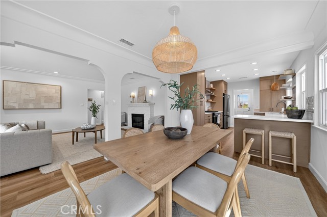 Detail Gallery Image 8 of 55 For 6133 W 83rd, Los Angeles,  CA 90045 - 3 Beds | 2 Baths