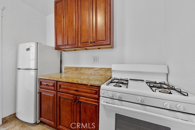 234 Lime Avenue, Long Beach CA: https://media.crmls.org/medias/8839fe91-16fd-4a92-80fe-8171838d235d.jpg