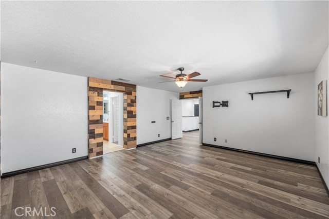 3429 Gemstone Avenue, Rosamond CA: https://media.crmls.org/medias/883a8de5-cc23-4e02-9a26-4c18b4abb5e8.jpg
