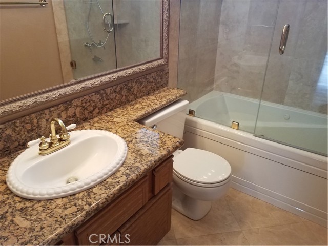 45 Wintermist, Irvine CA: https://media.crmls.org/medias/883af790-afc4-4c50-b9de-125c385f5143.jpg