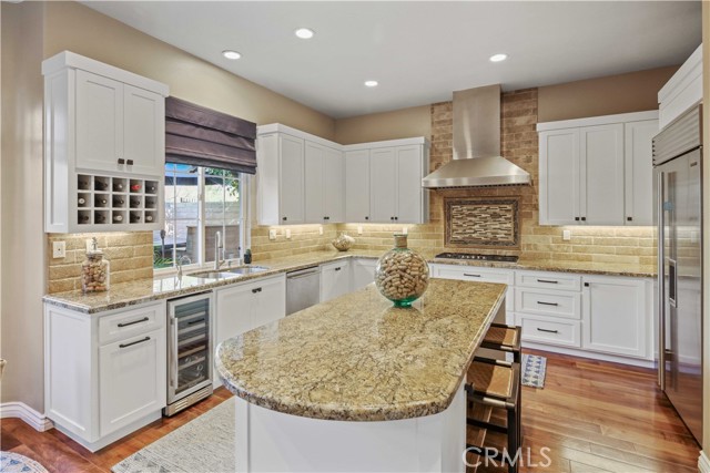 Image 4 of 71 For 26816 Fairlain Drive