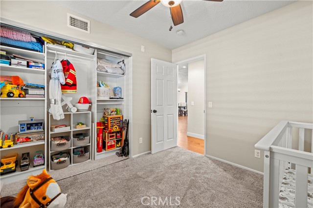 28631 Winterdale Drive, Canyon Country CA: https://media.crmls.org/medias/883baff7-ed1c-49d9-89b7-904fba40da38.jpg