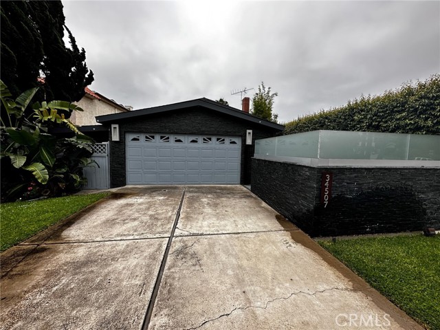 MLS# OC23118666