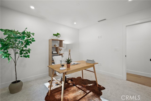 2115 E Santiago Street, Covina CA: https://media.crmls.org/medias/883c36d8-74ec-4210-9619-220212727205.jpg