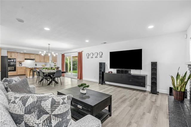 Detail Gallery Image 9 of 38 For 2488 Beechwood, Madera,  CA 93637 - 4 Beds | 3 Baths