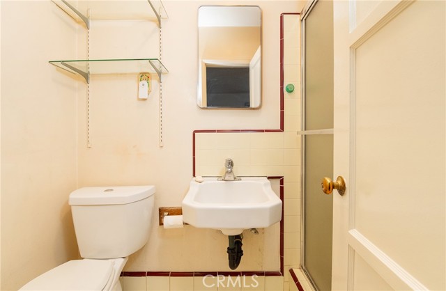 Detail Gallery Image 33 of 39 For 1805 N Central, Los Angeles,  CA 90059 - 4 Beds | 2 Baths