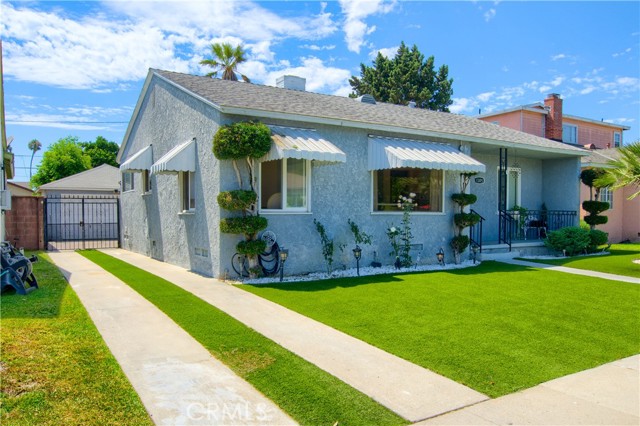 Detail Gallery Image 1 of 1 For 1305 S California Ave, Compton,  CA 90221 - 3 Beds | 2 Baths