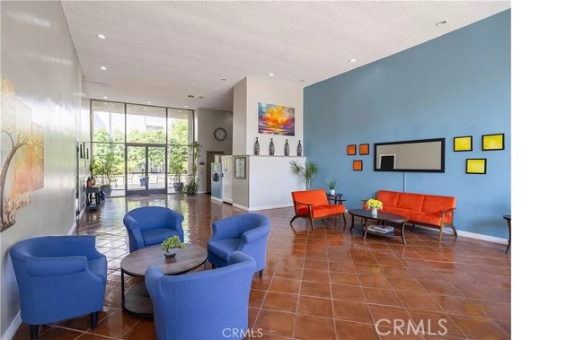 Detail Gallery Image 16 of 24 For 1401 Valley View Rd #325,  Glendale,  CA 91202 - 2 Beds | 2 Baths