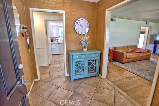 Detail Gallery Image 6 of 31 For 535 Fairmont Dr, San Bernardino,  CA 92404 - 3 Beds | 2/1 Baths