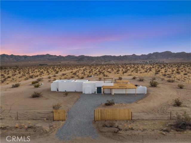 Detail Gallery Image 9 of 58 For 63973 Gold Nugget Rd, Joshua Tree,  CA 92252 - 3 Beds | 3 Baths