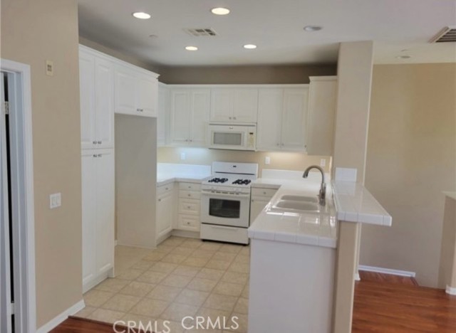 Detail Gallery Image 17 of 22 For 17871 Shady View Dr #301,  Chino Hills,  CA 91709 - 2 Beds | 2 Baths