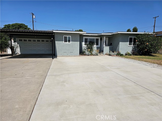11881 Old Fashion Way, Garden Grove CA: https://media.crmls.org/medias/884167f8-4c50-4c06-8906-0027994b50e3.jpg