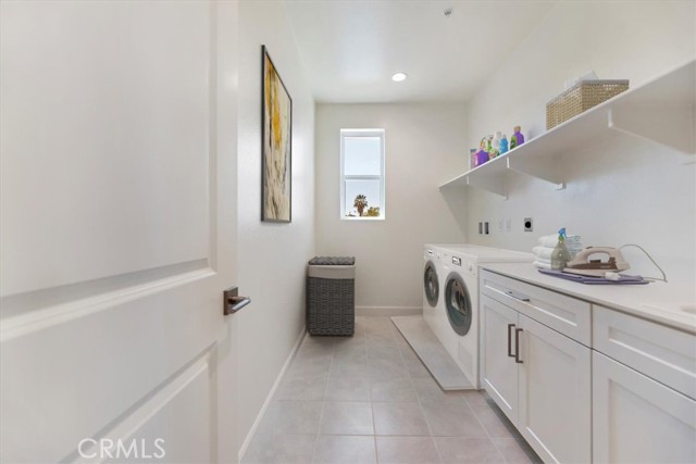 1442 Moore Street, Redlands CA: https://media.crmls.org/medias/8842f96b-06c2-4380-9b2c-28062cd5418a.jpg