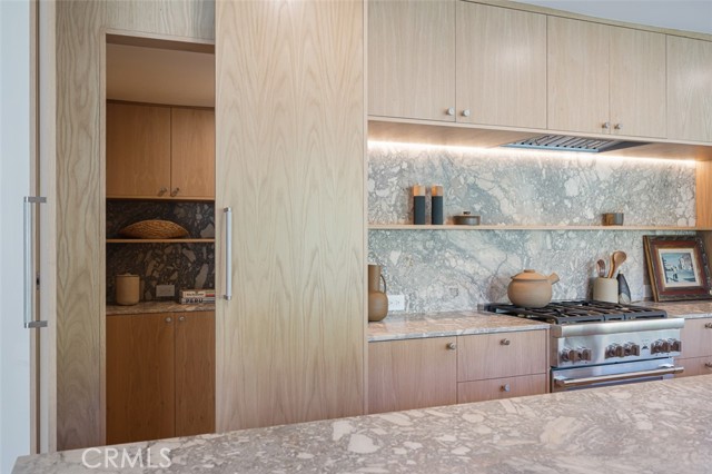 Detail Gallery Image 15 of 54 For 2880 Club House Rd, Costa Mesa,  CA 92626 - 5 Beds | 2/1 Baths