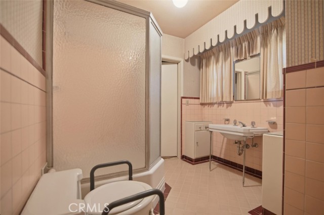 Detail Gallery Image 10 of 36 For 202 W Norman Ave, Arcadia,  CA 91007 - 3 Beds | 2/1 Baths