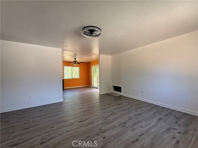Detail Gallery Image 8 of 25 For 17260 Pfeifer Way, Perris,  CA 92570 - 3 Beds | 2 Baths
