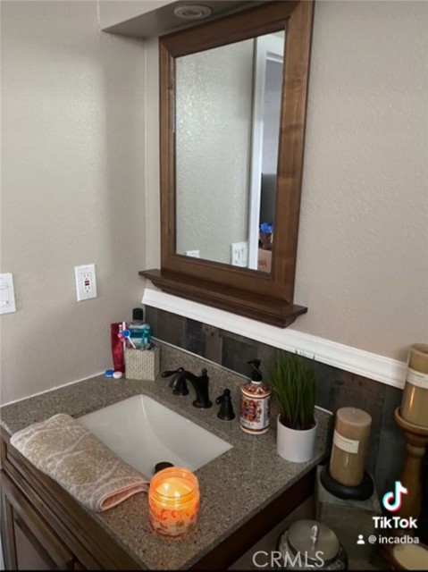 10925 Cochran Avenue, Riverside CA: https://media.crmls.org/medias/8844c7a4-c419-4aa3-989a-9b69a7f4338c.jpg