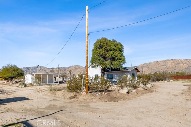 Detail Gallery Image 29 of 64 For 9016 Rose Eden Dr, Morongo Valley,  CA 92256 - 3 Beds | 3 Baths