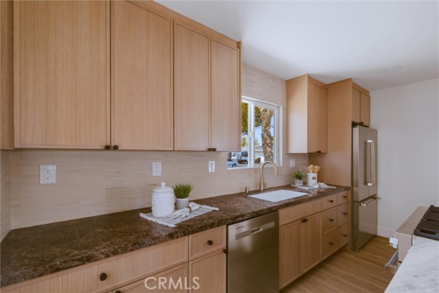 Detail Gallery Image 54 of 75 For 1956 Volk Ave, Long Beach,  CA 90815 - 4 Beds | 3 Baths